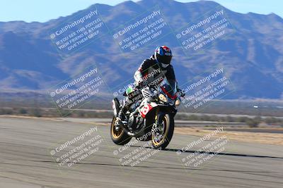 media/Jan-09-2022-SoCal Trackdays (Sun) [[2b1fec8404]]/Turn 8 (1045am)/